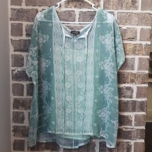 💥❤Cal Style USA Sheer Floral Top with Tank Liner